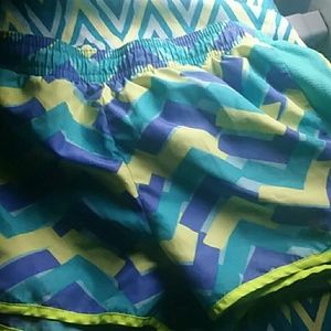 I am selling clothes.